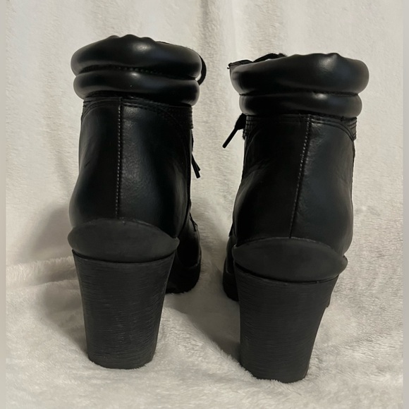 Joe Boxer 3” inch heeled boots - size 8. - Picture 4 of 8